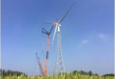 【产品】国内首台低风速120m桁架塔架机组吊装成功